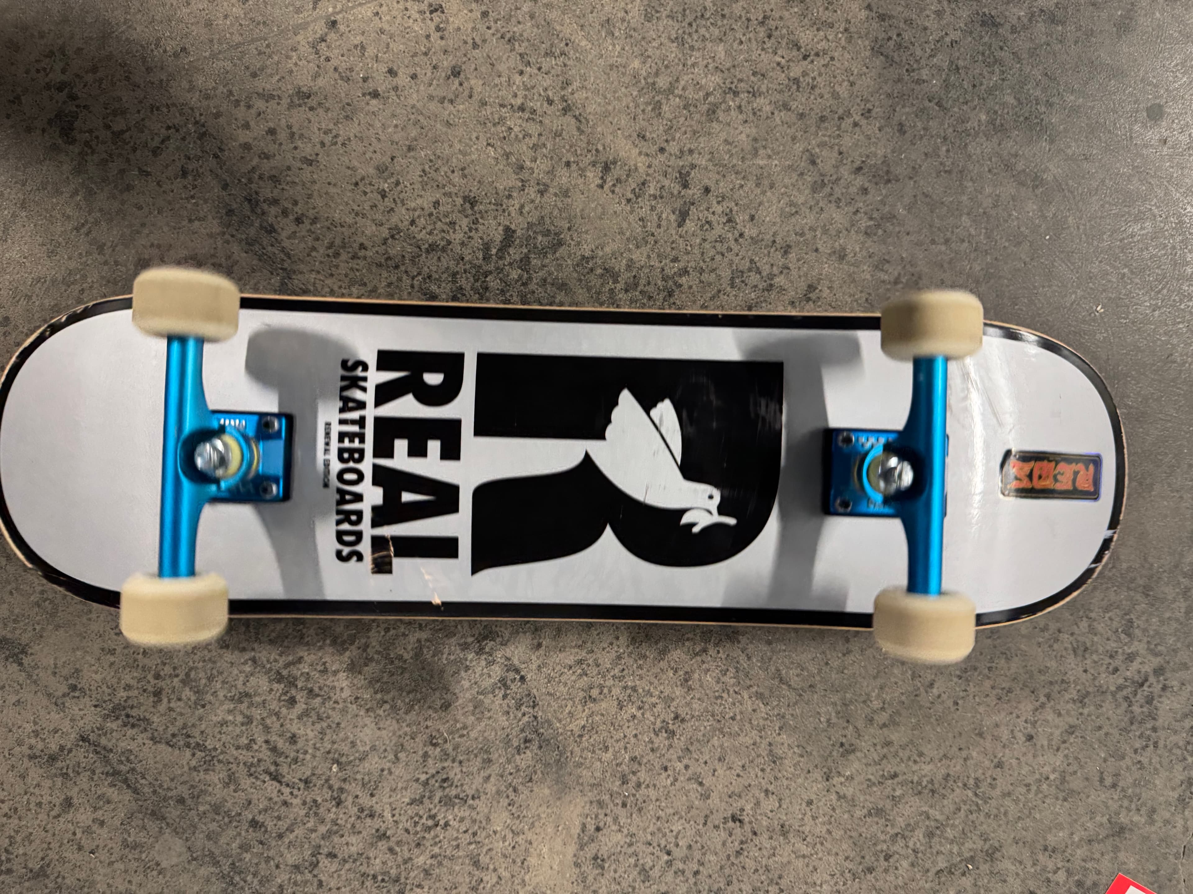 Product thumbnail 3